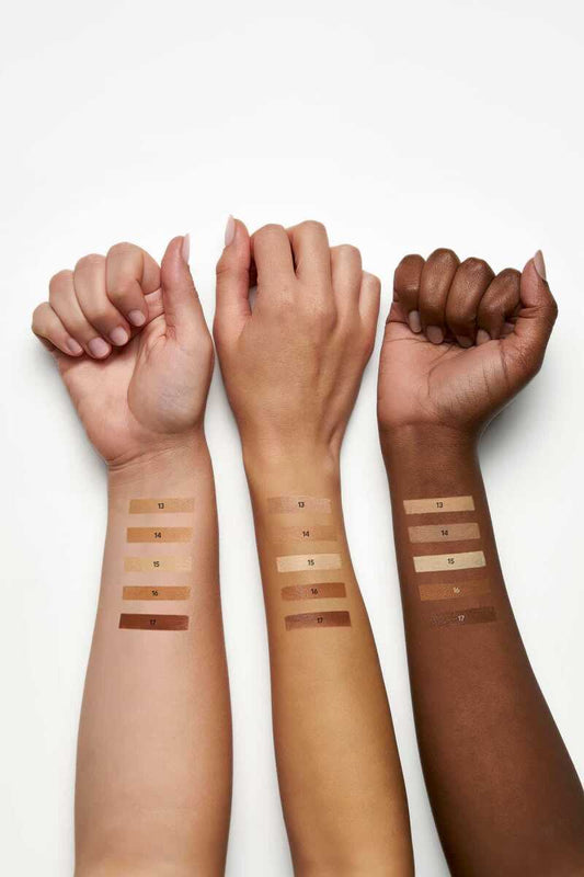 Make Up- 24 Hours Stay Foundation